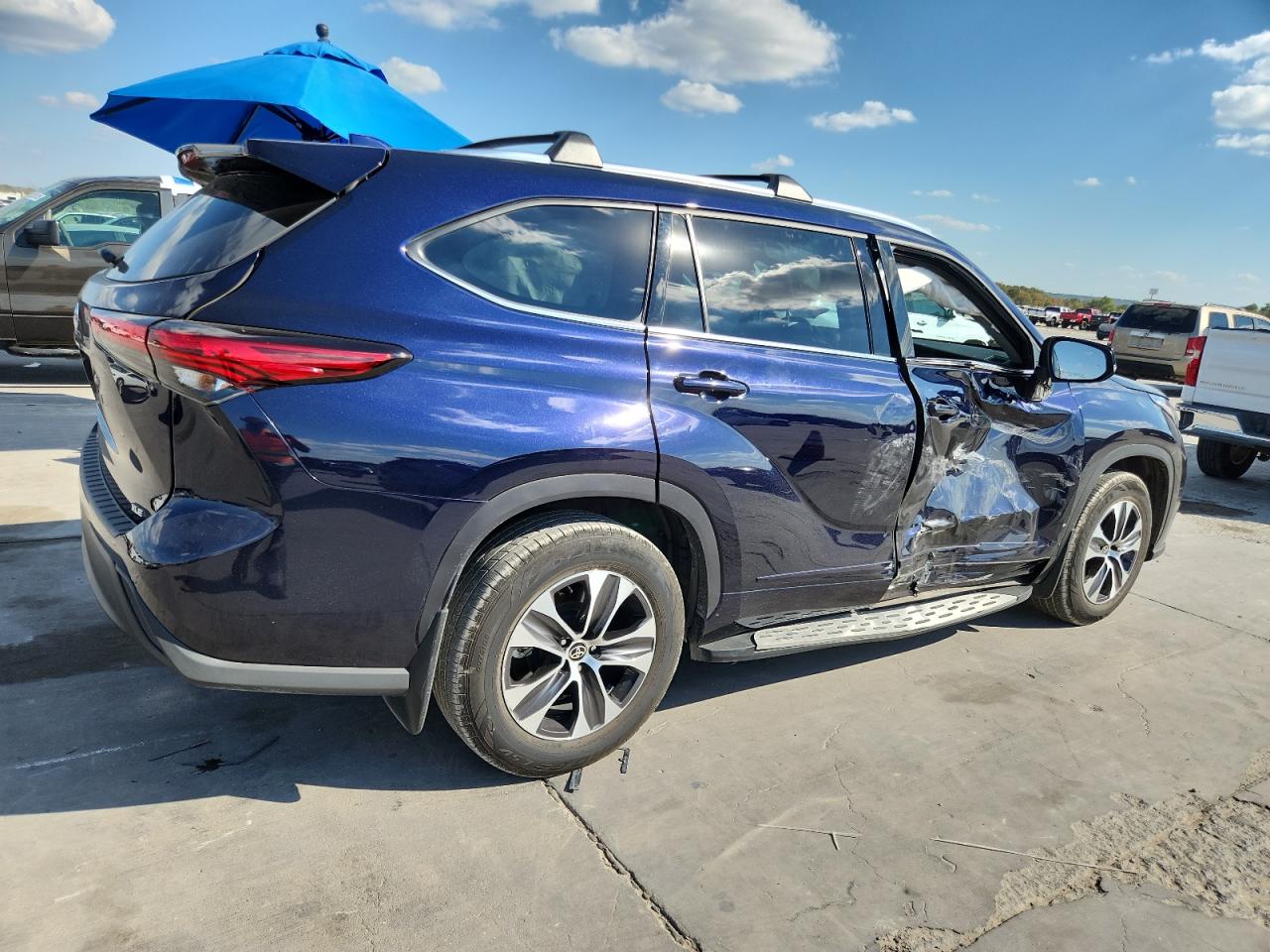 TOYOTA HIGHLANDER XLE