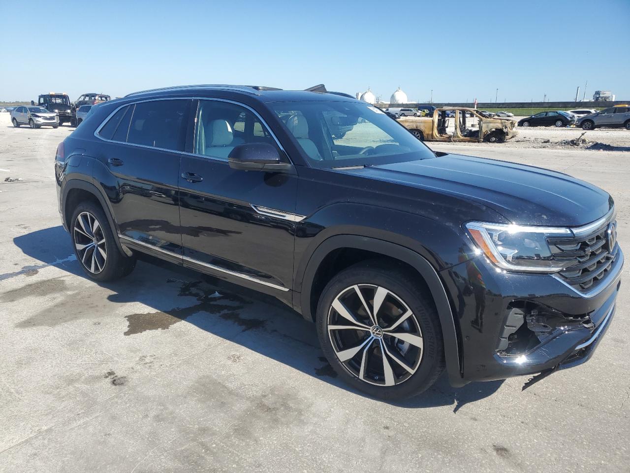 VOLKSWAGEN ATLAS CROSS SPORT SEL PREMIUM R-LINE