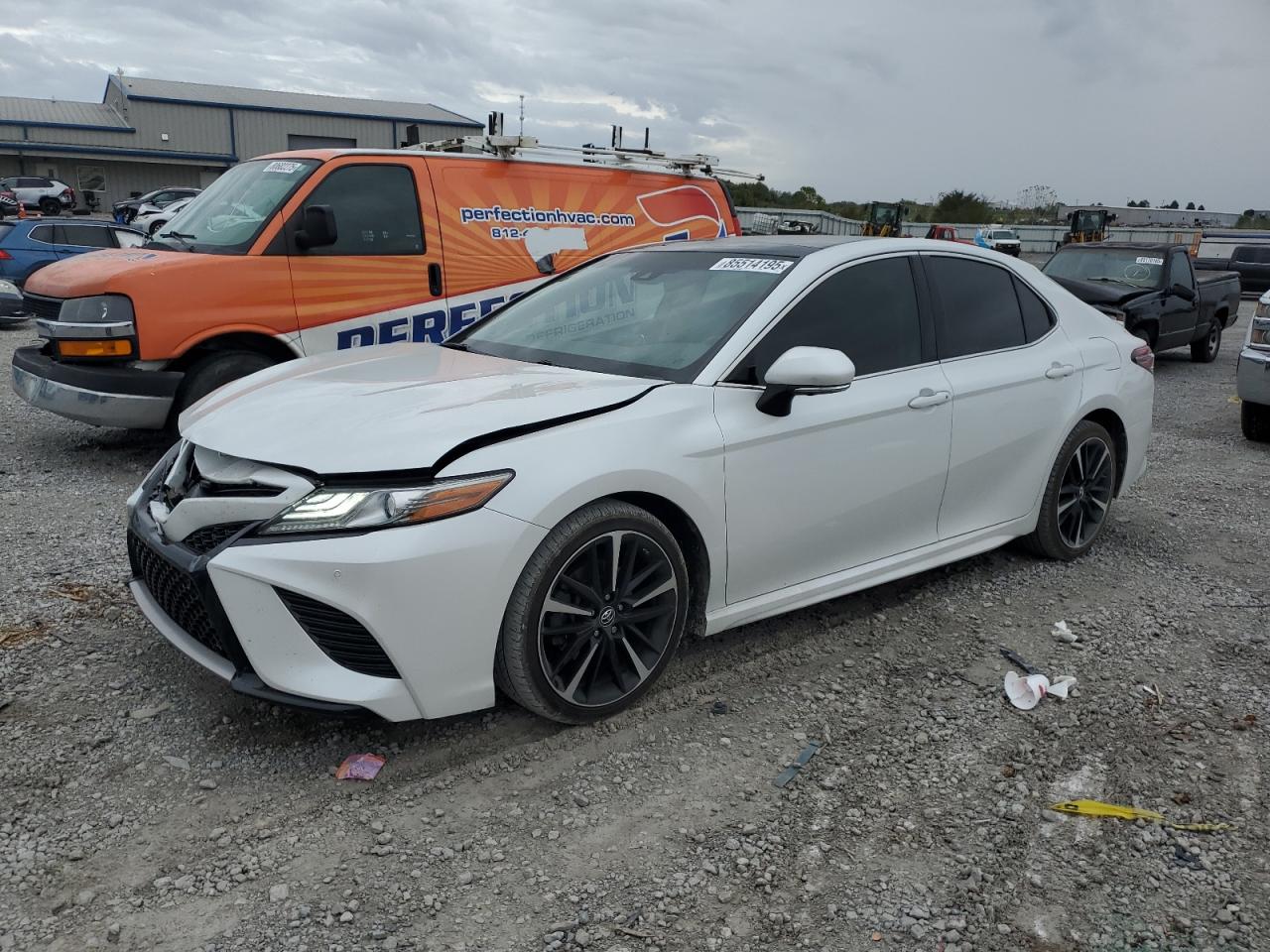 TOYOTA CAMRY XSE