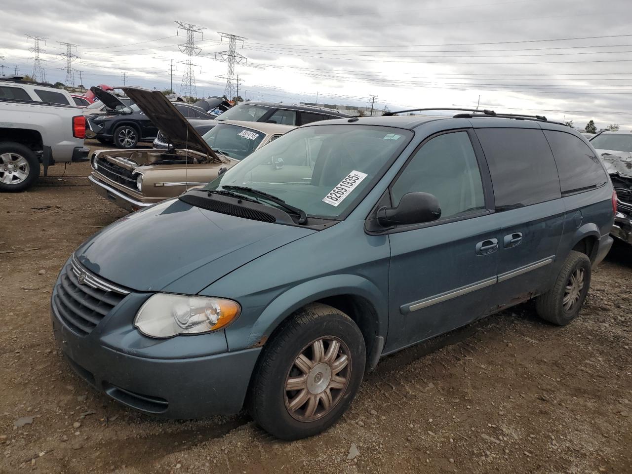 Lot #3273891845 2007 CHRYSLER TOWN & COU