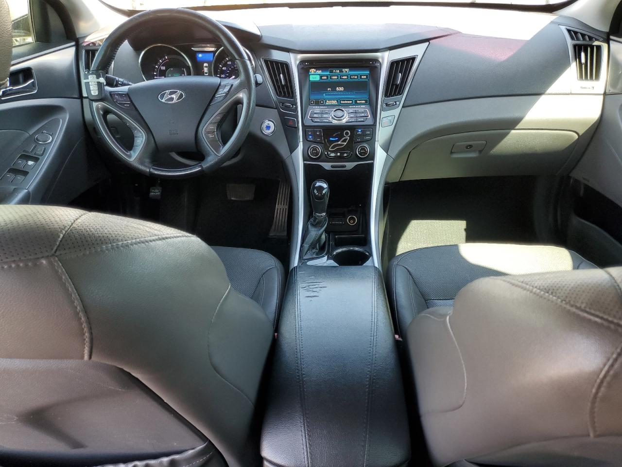 HYUNDAI SONATA HYBRID