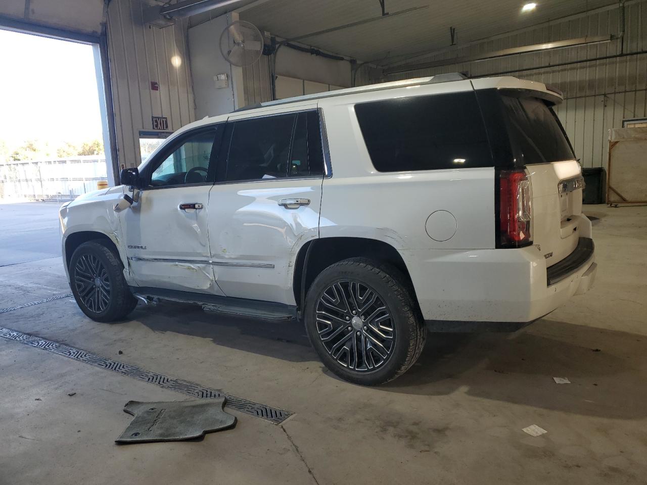 GMC YUKON DENALI