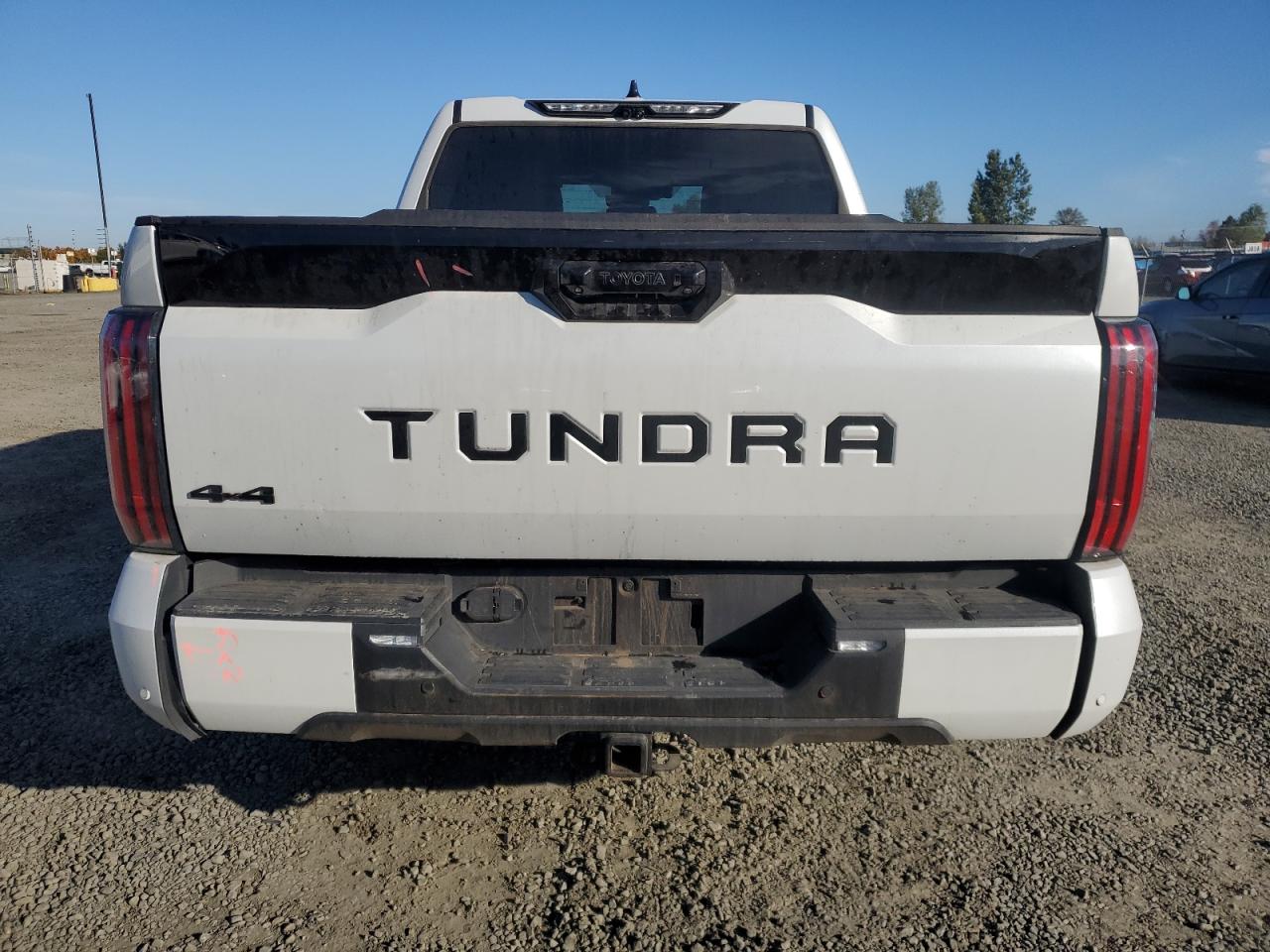 TOYOTA TUNDRA CREWMAX PLATINUM