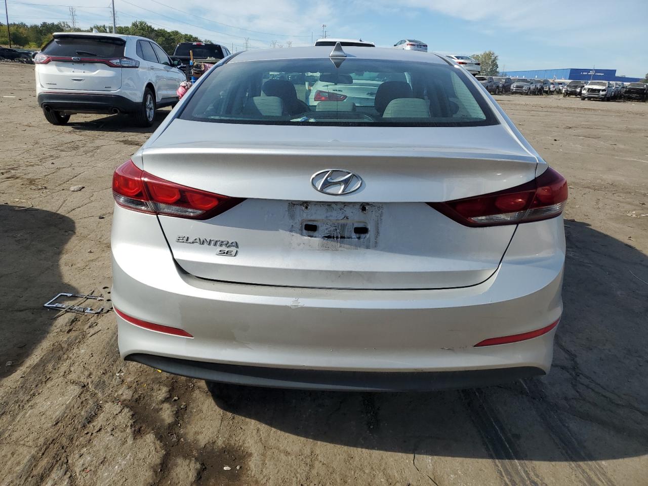 HYUNDAI ELANTRA SE