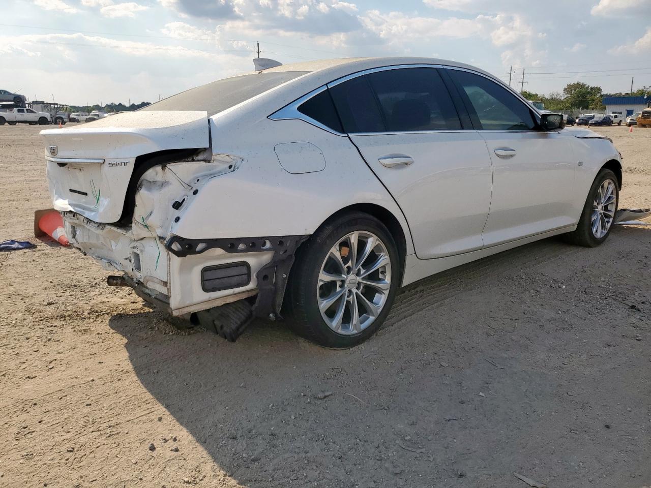 CADILLAC CT5 PREMIUM LUXURY