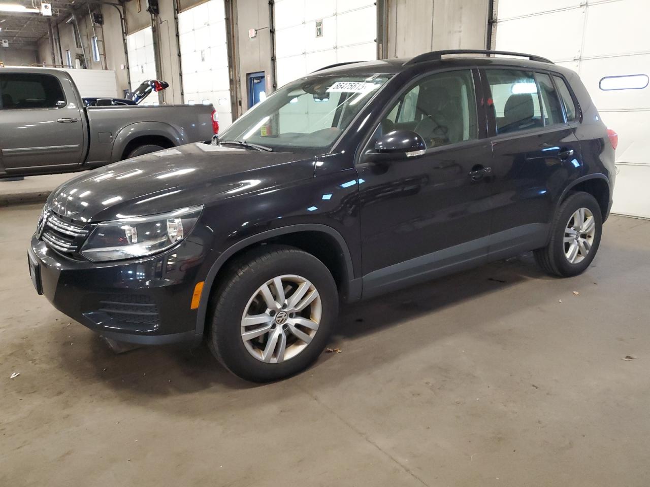 Lot #3291024170 2017 VOLKSWAGEN TIGUAN S