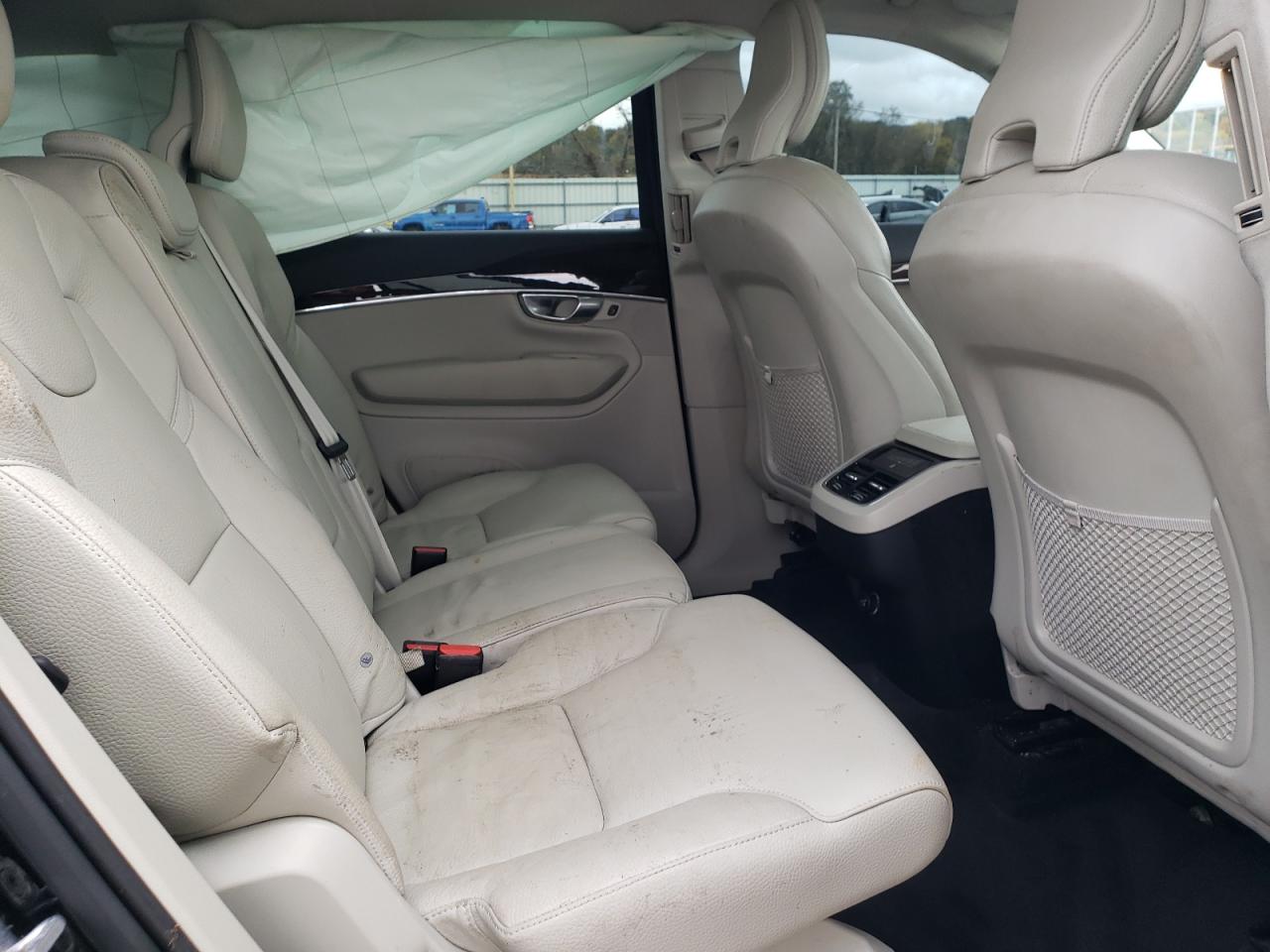 Lot #3311654243 2019 VOLVO XC90 T6 MO