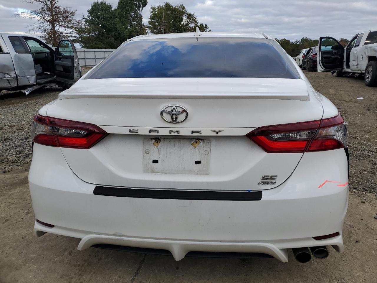 TOYOTA CAMRY SE NIGHT SHADE