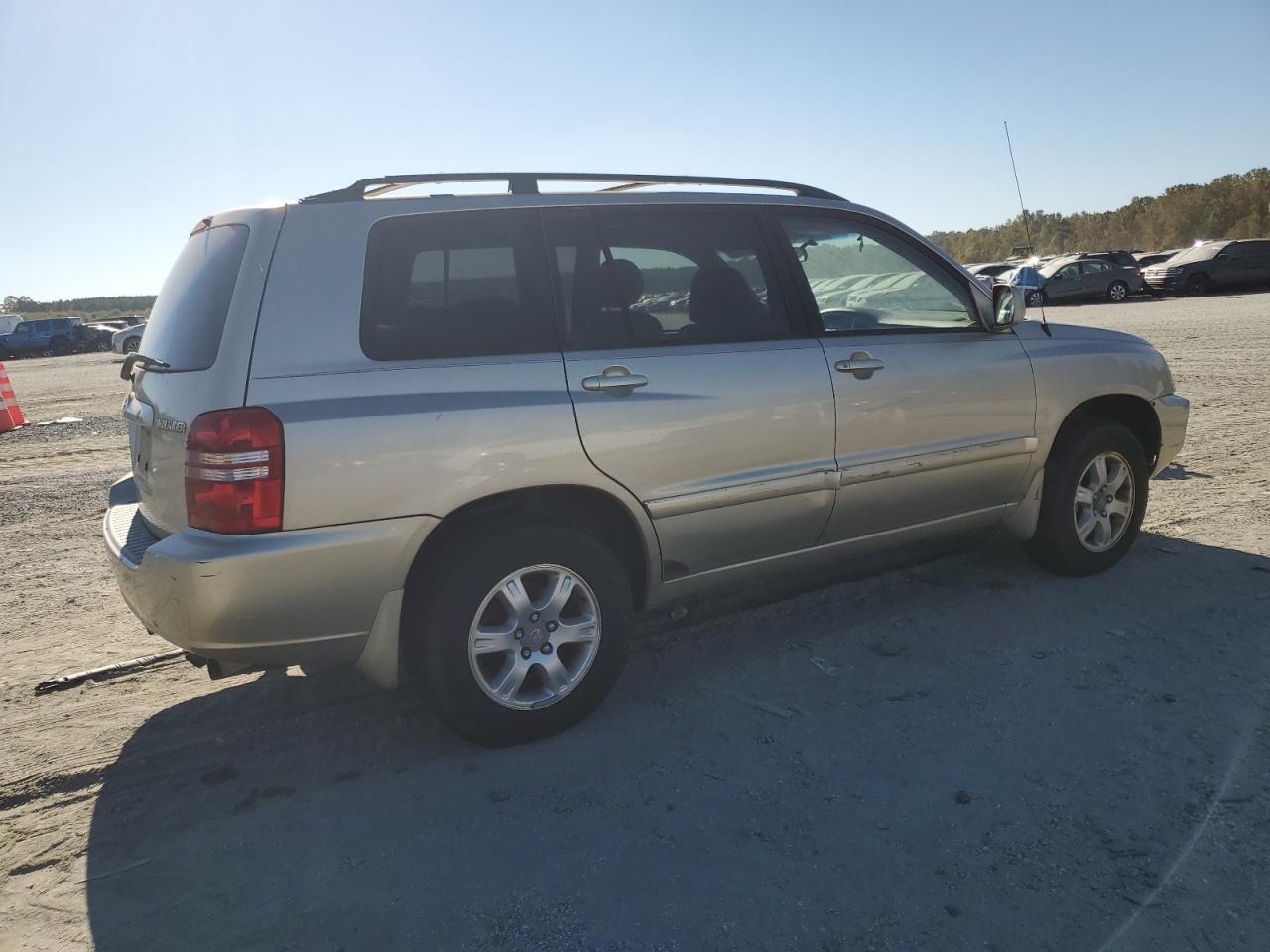 Lot #3311546234 2001 TOYOTA HIGHLANDER