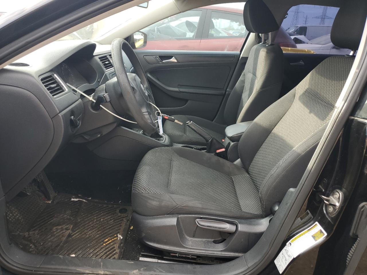 VOLKSWAGEN JETTA BASE