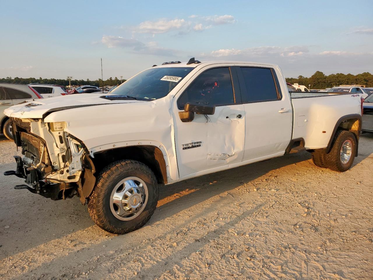 CHEVROLET SILVERADO K3500 LT