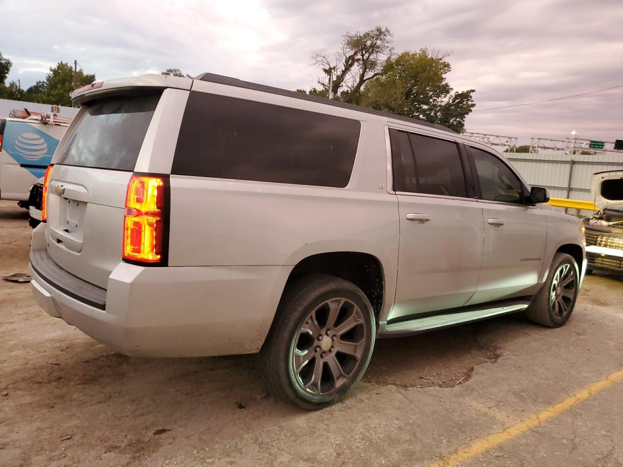 CHEVROLET SUBURBAN K1500 LT