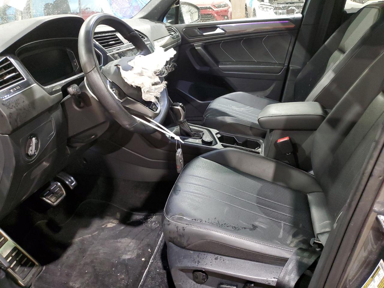 VOLKSWAGEN TIGUAN SE R-LINE BLACK