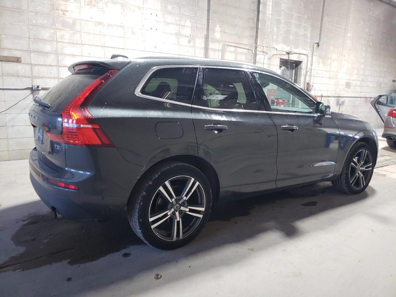 VOLVO XC60 T5