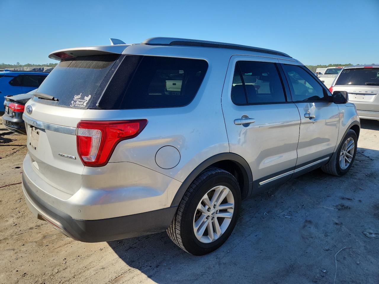 FORD EXPLORER XLT