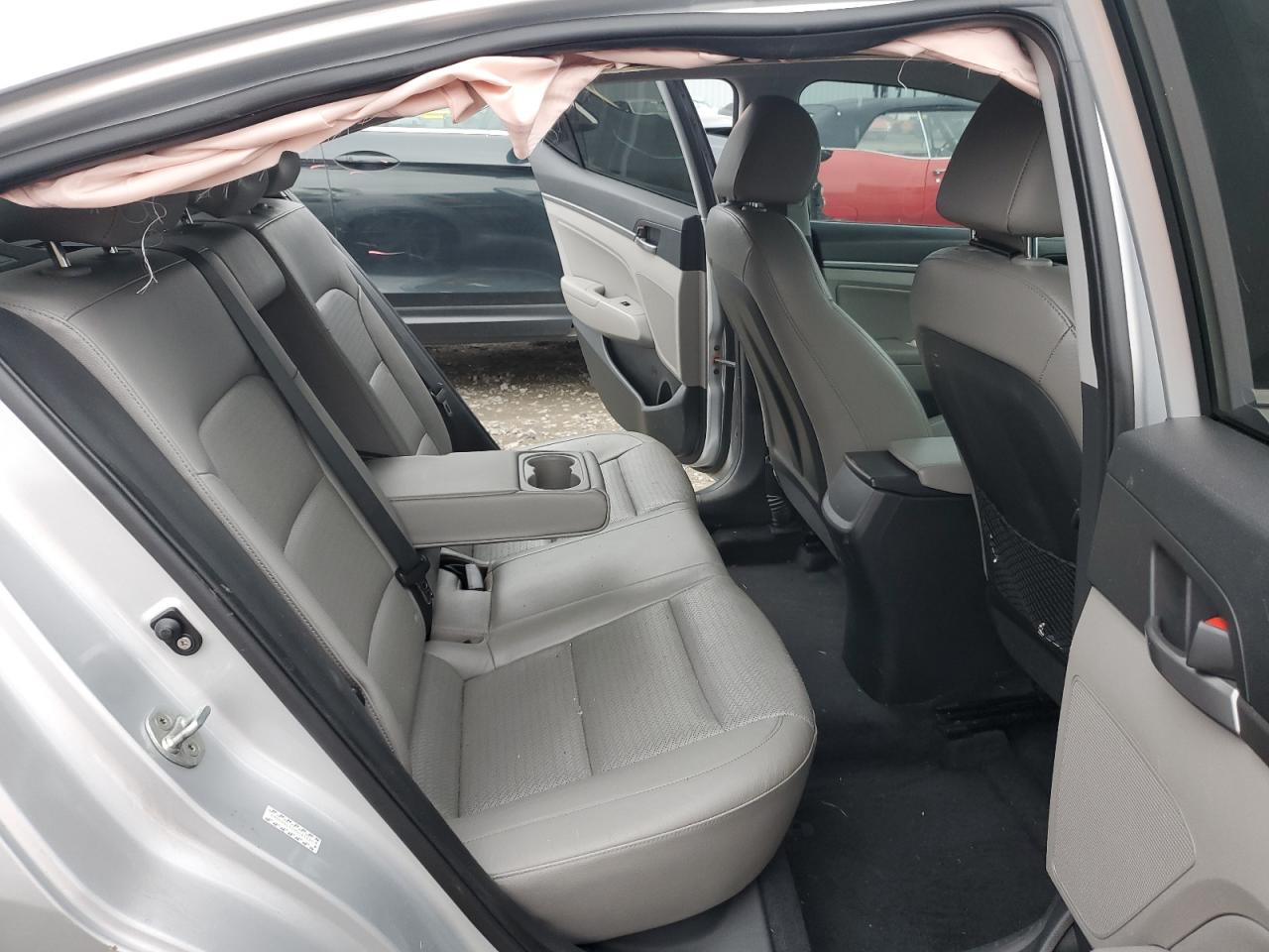 Lot #3311447236 2017 HYUNDAI ELANTRA SE