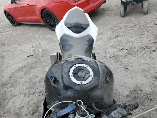 2016 KAWASAKI ZR800 B JKBZRCB19GDA16584