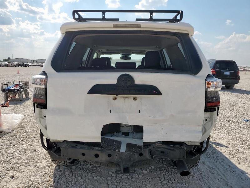 2018 TOYOTA 4RUNNER SR JTEBU5JR9J5530412
