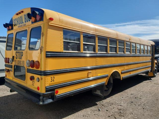 2005 FREIGHTLINER CHASSIS FS #3284341047