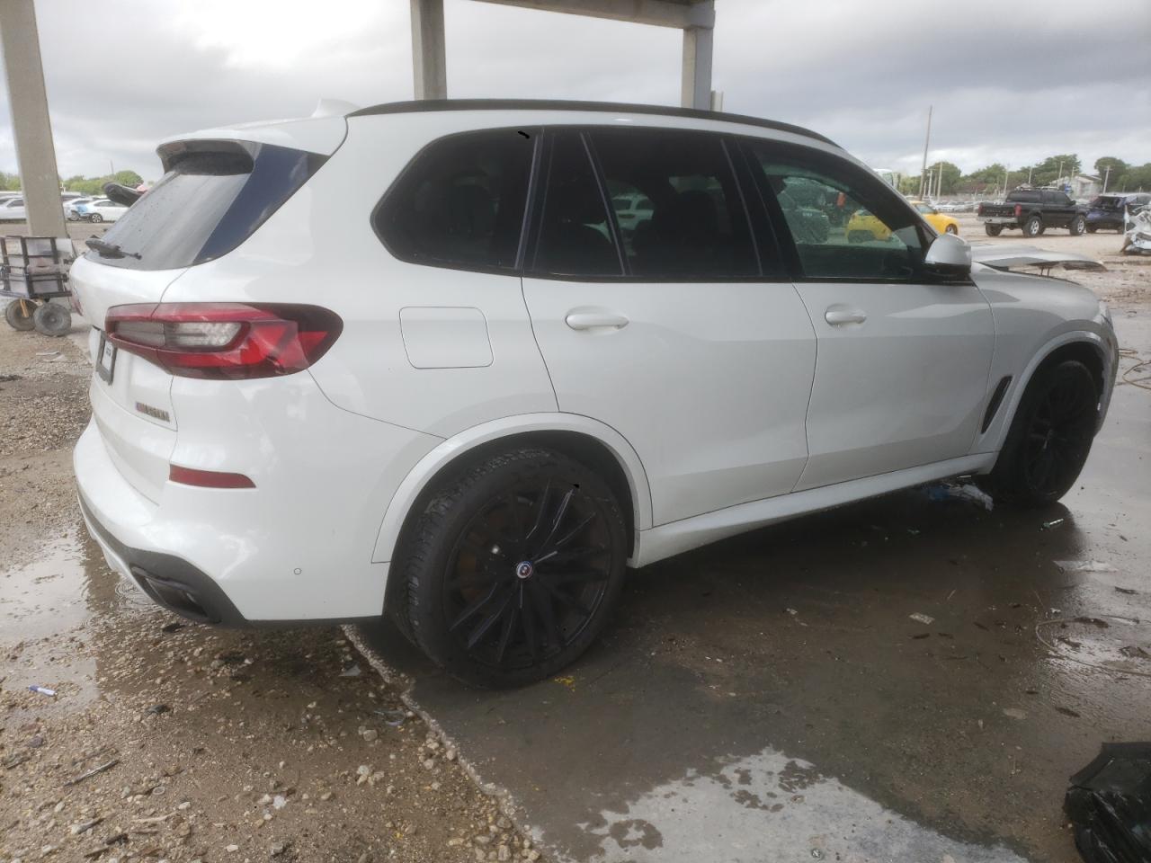 BMW X5 M M50I
