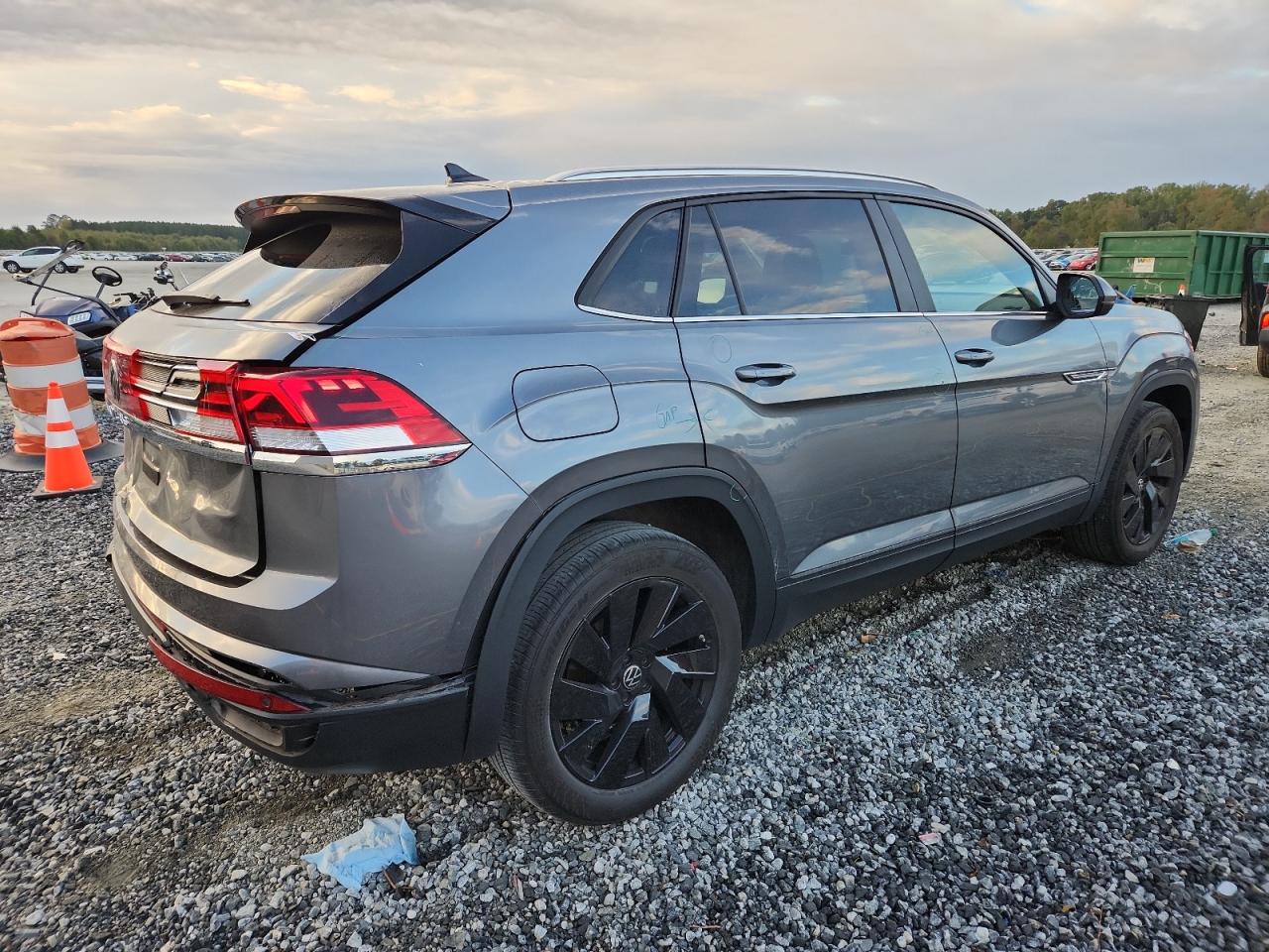 VOLKSWAGEN ATLAS CROSS SPORT SE