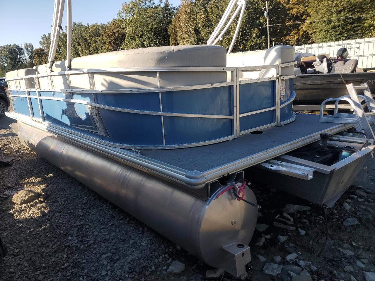 Lot #3280436182 2023 SUN PARTY BARG