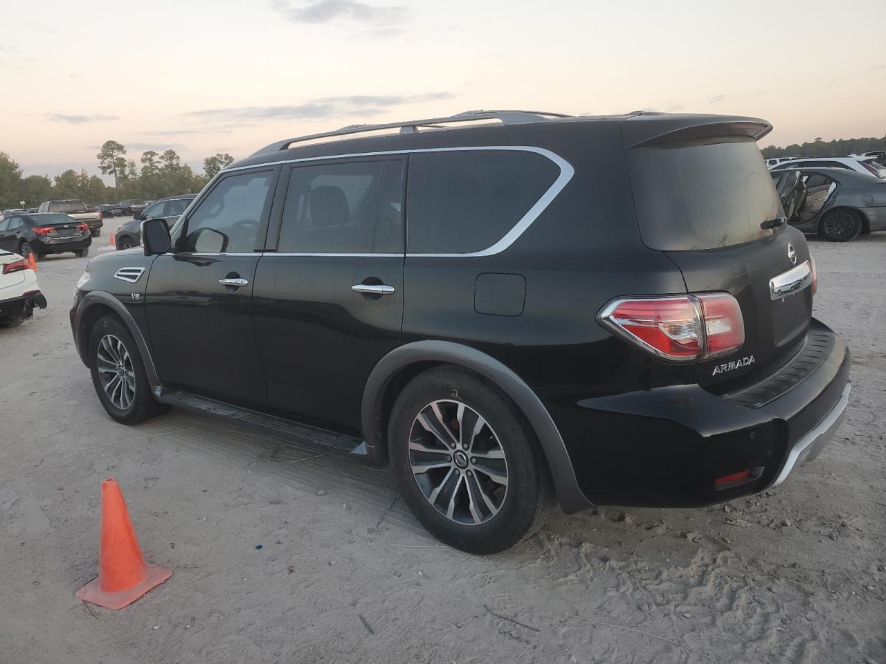 NISSAN ARMADA SV