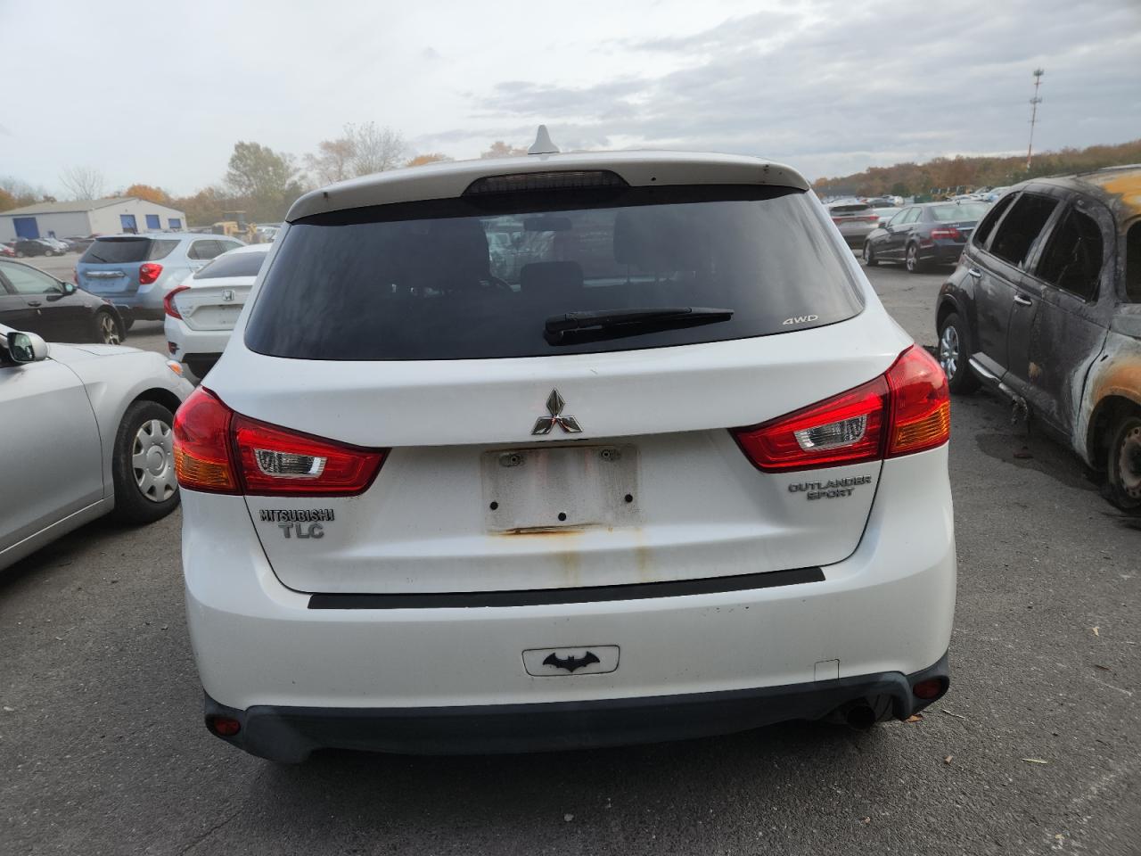 MITSUBISHI OUTLANDER ES