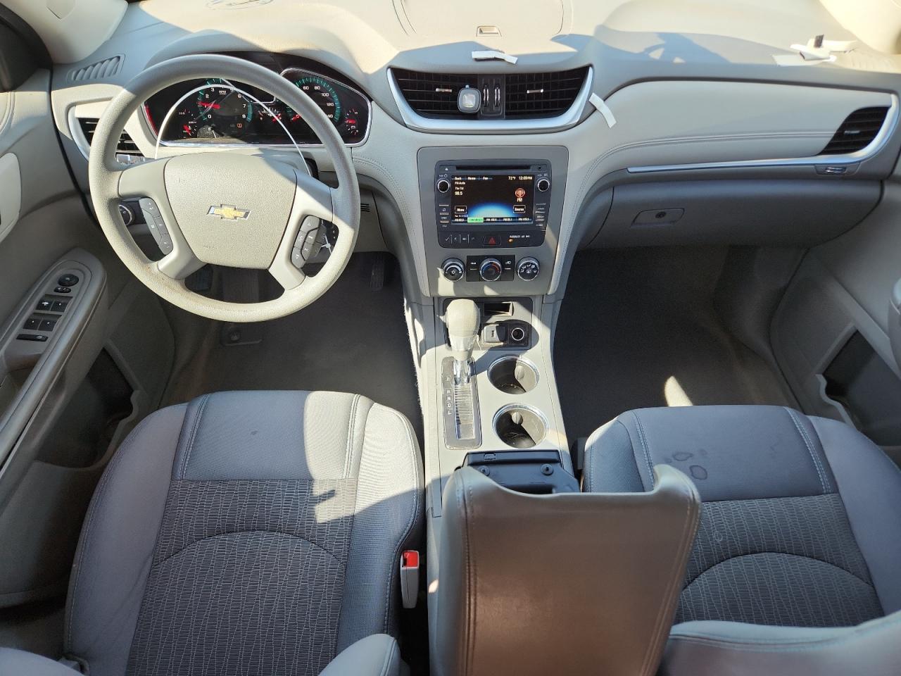 CHEVROLET TRAVERSE LS