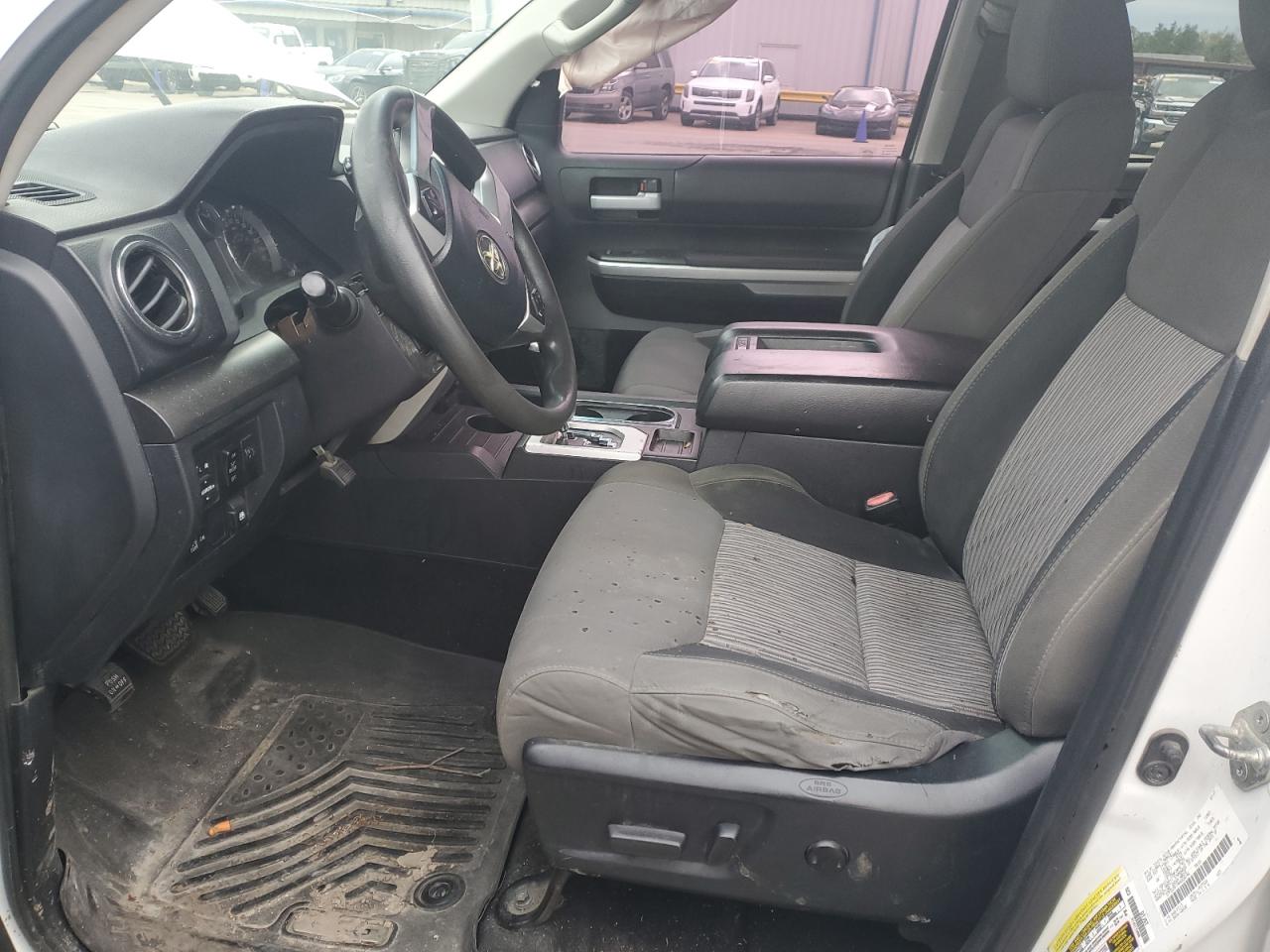 TOYOTA TUNDRA CREWMAX SR5