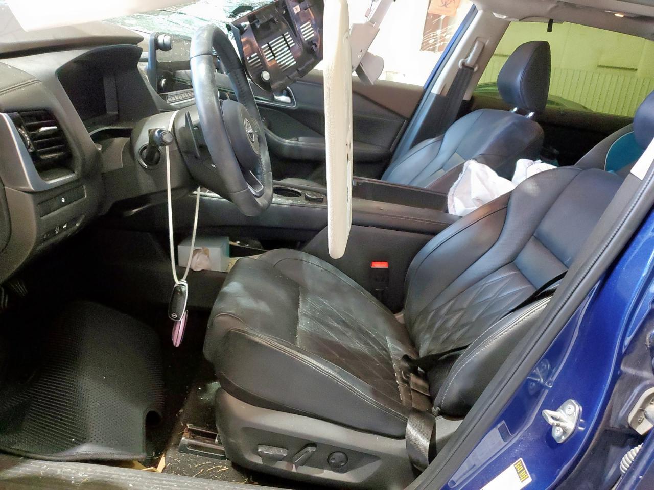 NISSAN ROGUE PLATINUM