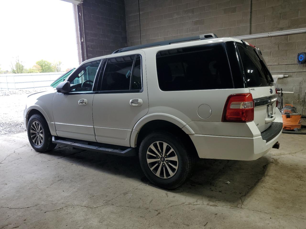 FORD EXPEDITION XLT