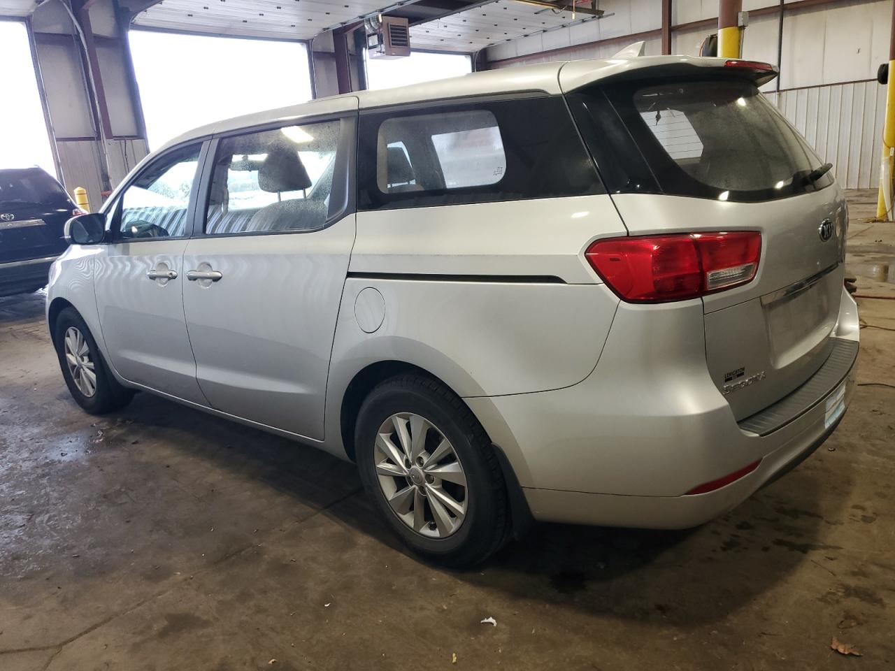 KIA SEDONA L