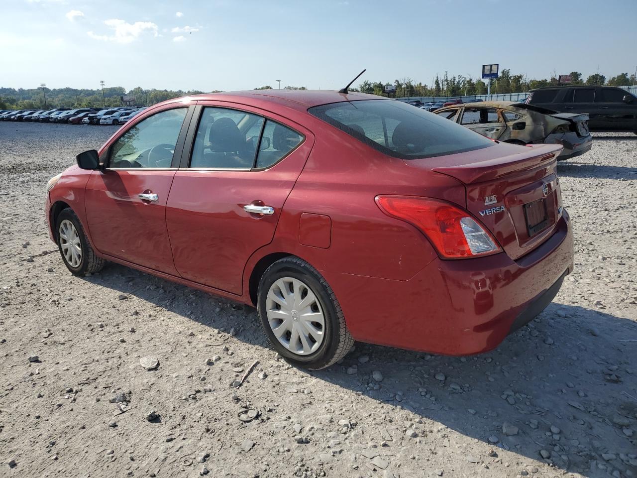 NISSAN VERSA S