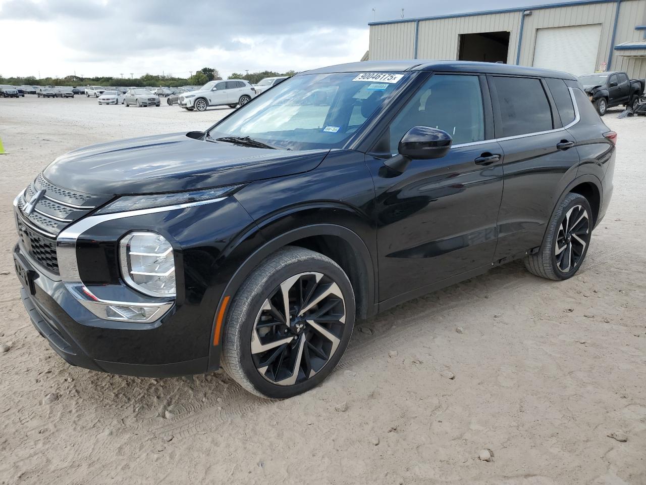 MITSUBISHI OUTLANDER ES