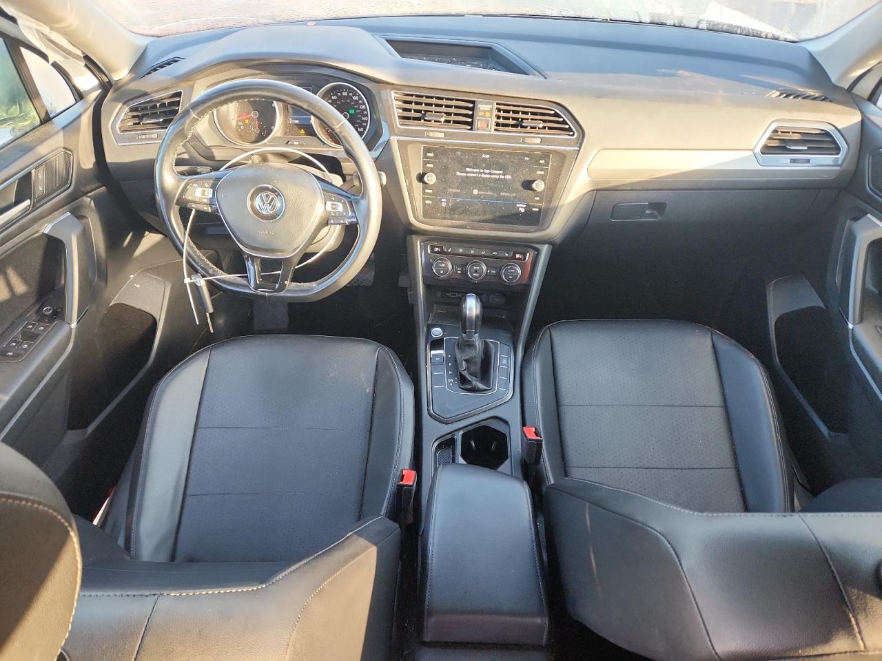 VOLKSWAGEN TIGUAN SE