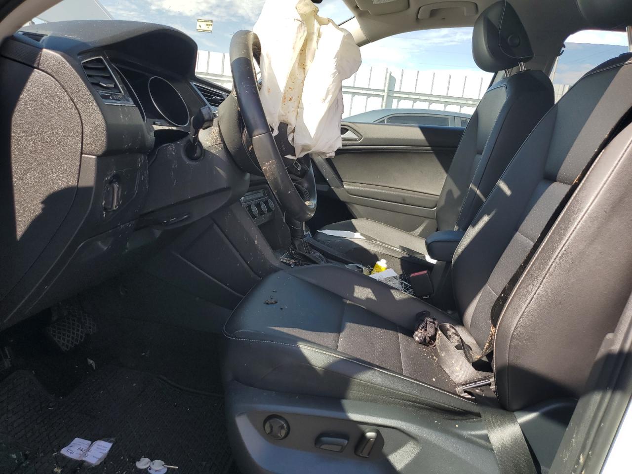 VOLKSWAGEN TIGUAN SE