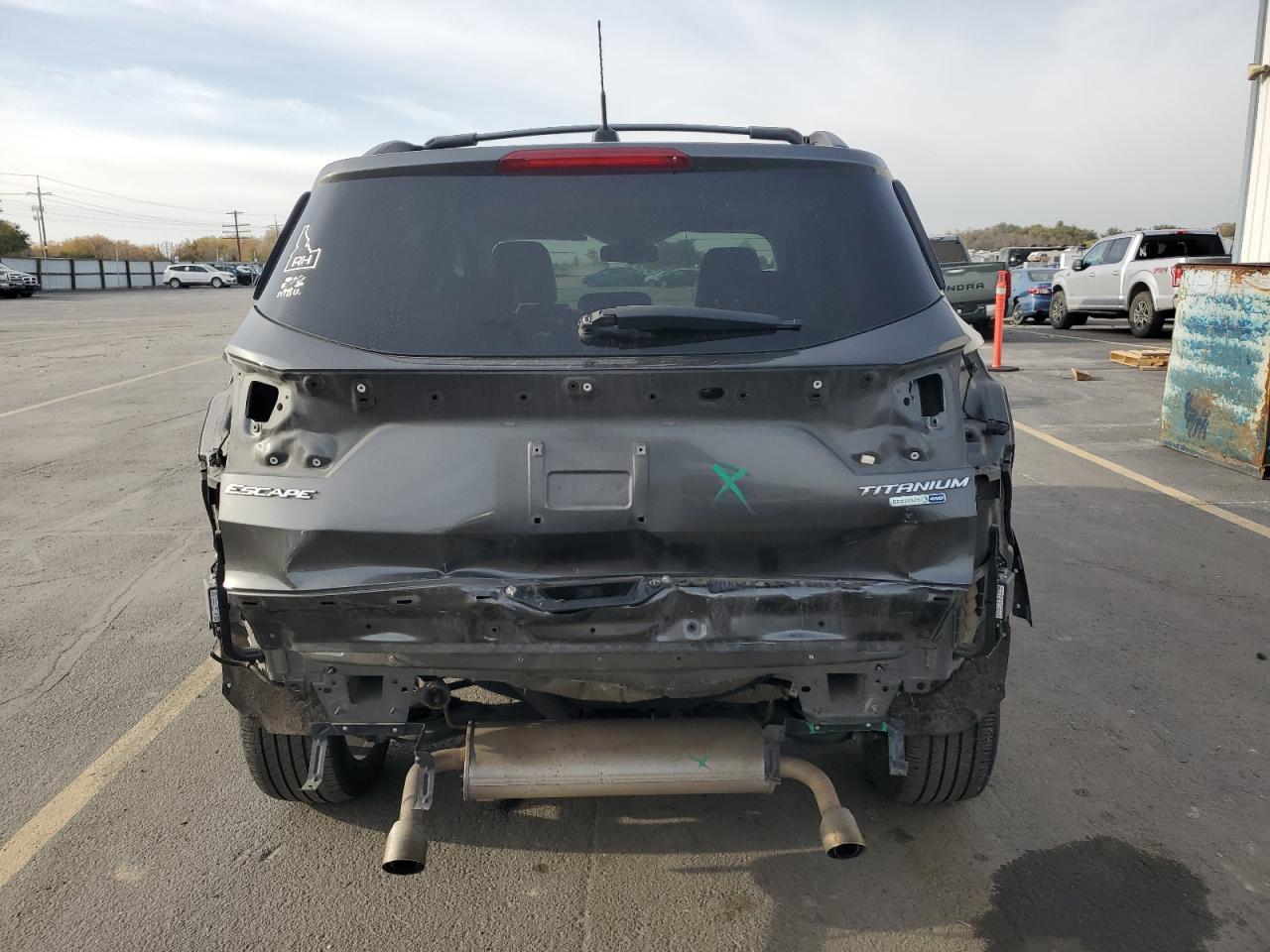 FORD ESCAPE TITANIUM