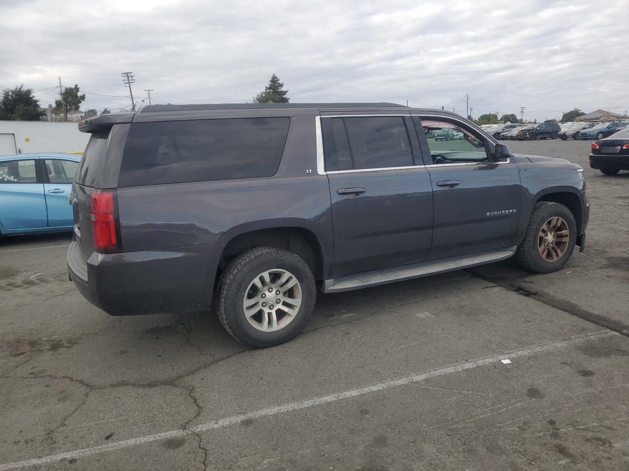CHEVROLET SUBURBAN C1500 LT