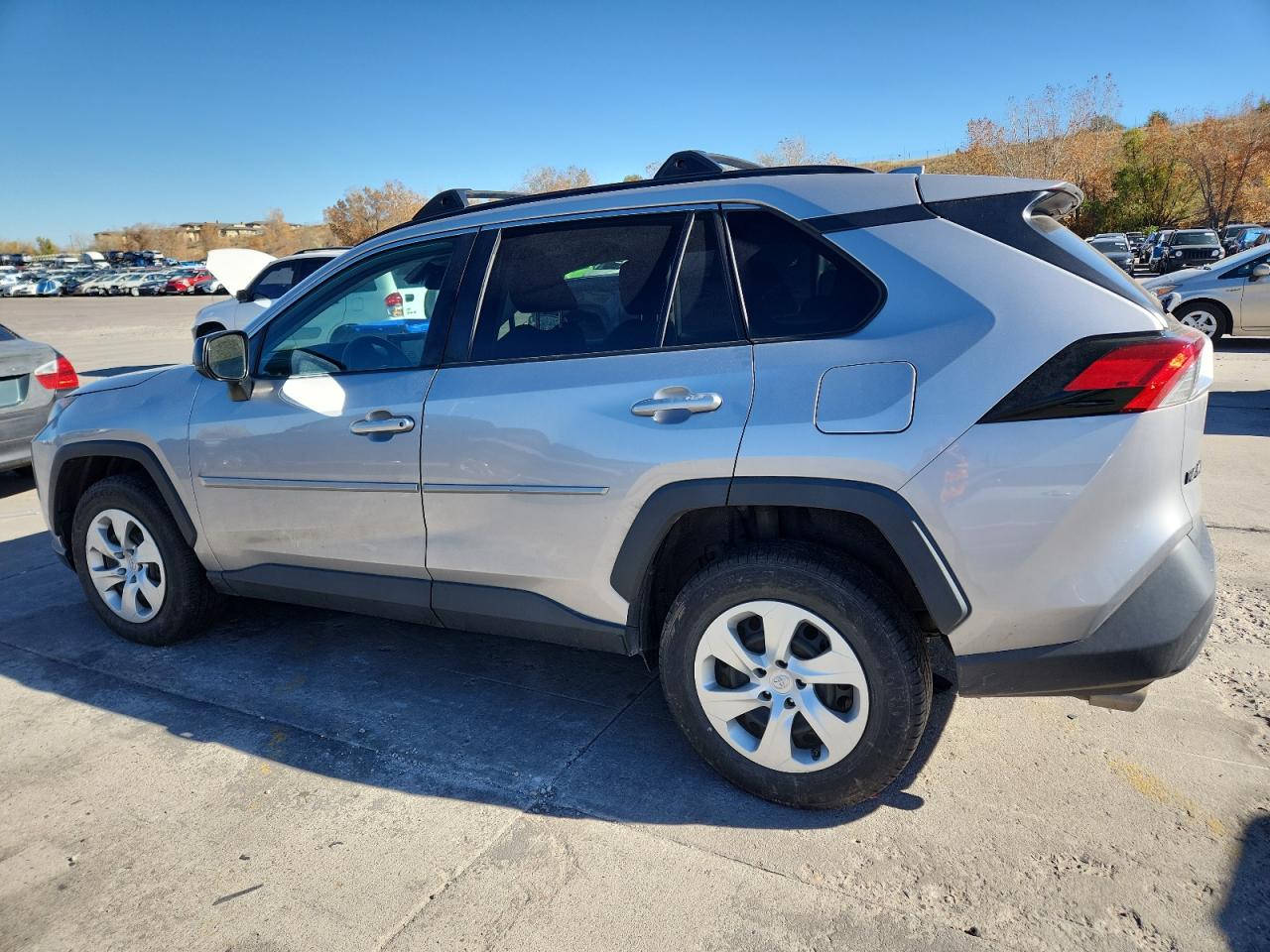 TOYOTA RAV4 LE