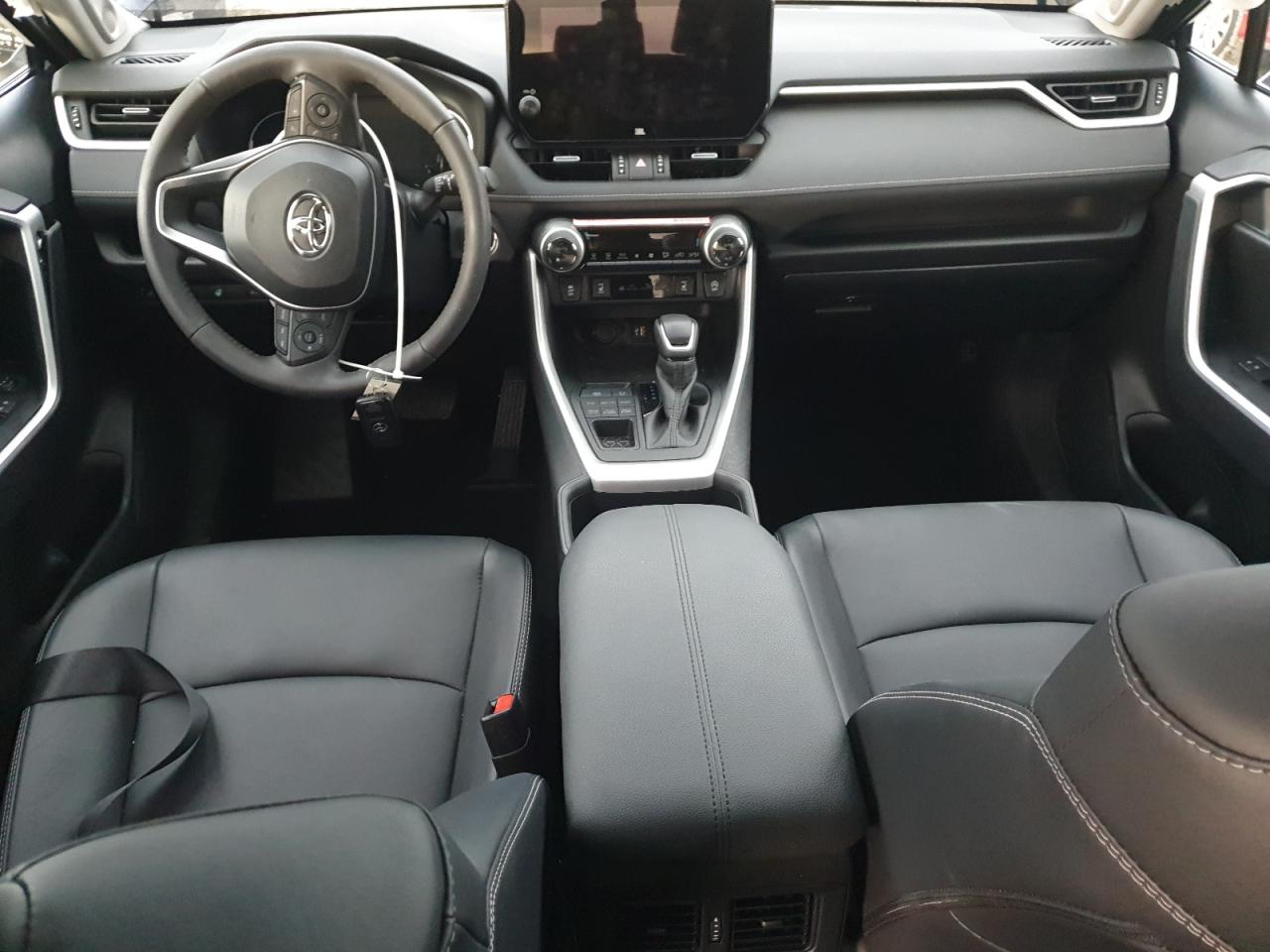 TOYOTA RAV4 XLE PREMIUM