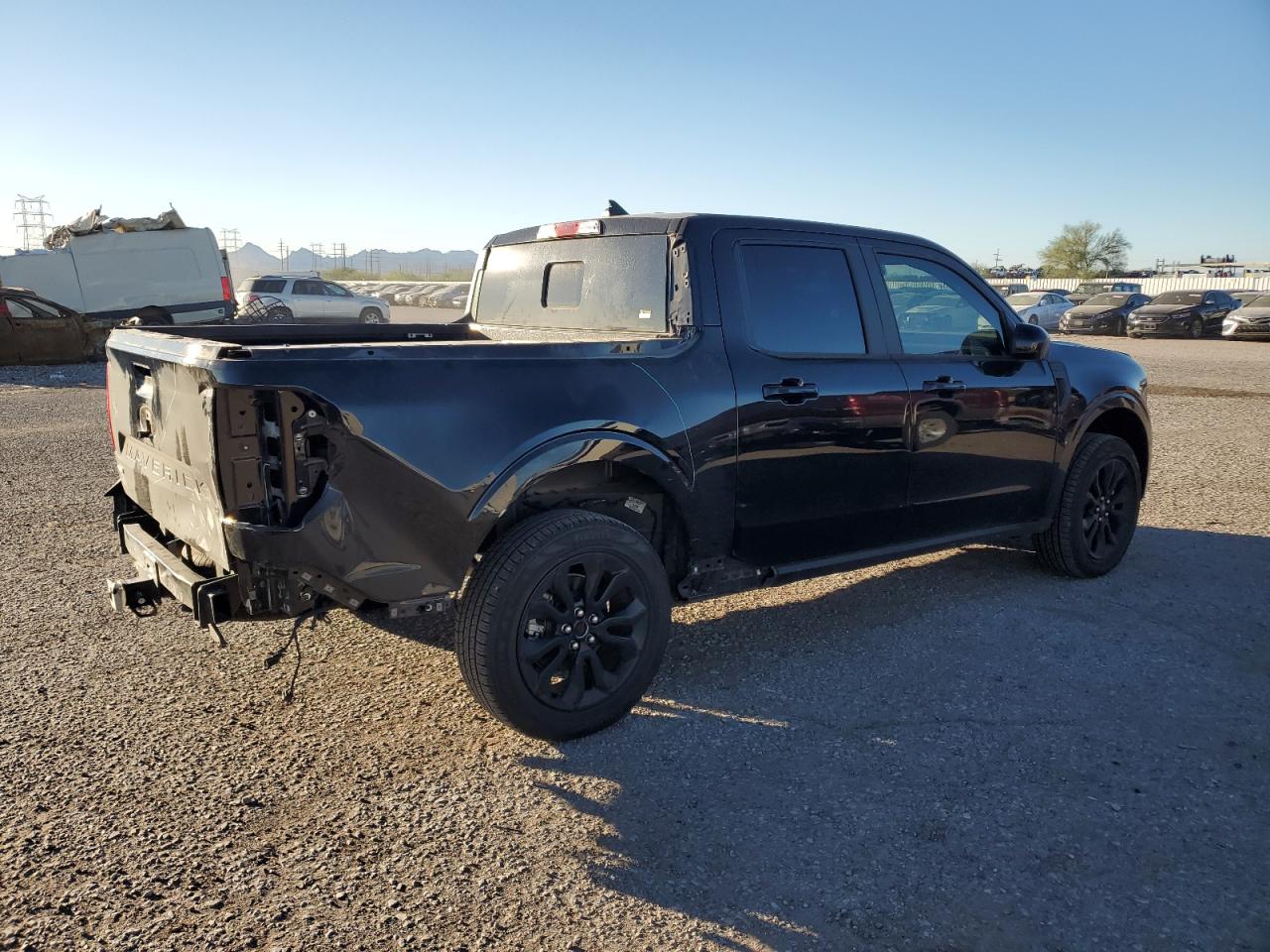 FORD MAVERICK LARIAT