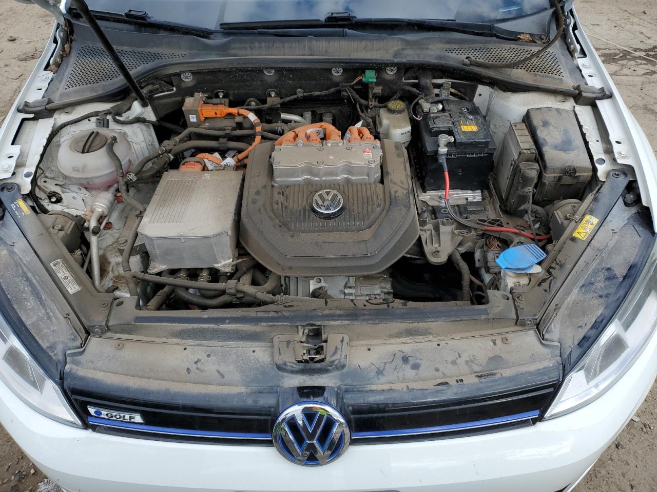 VOLKSWAGEN E-GOLF SE