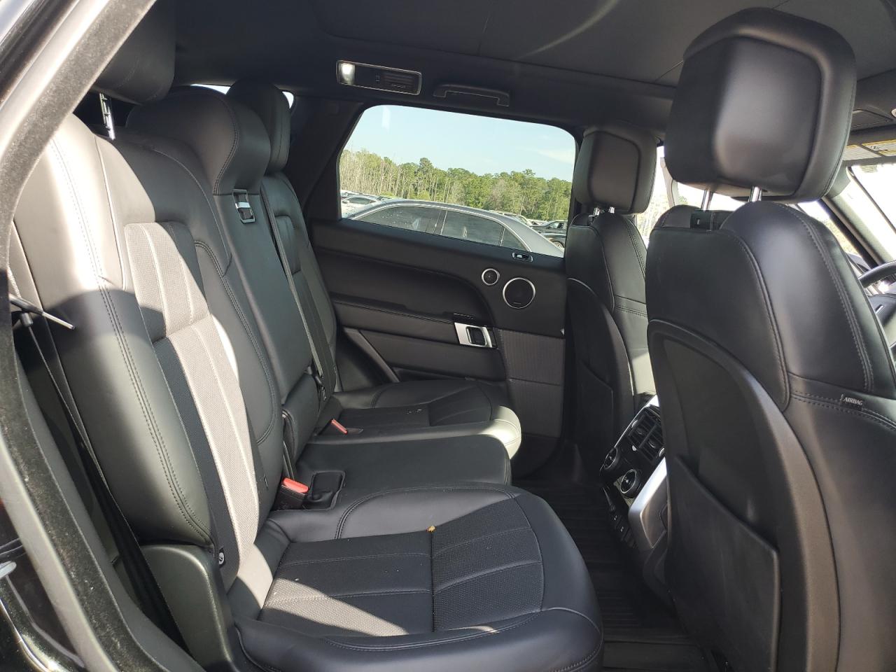 LAND ROVER RANGE ROVER HSE SILVER EDITION