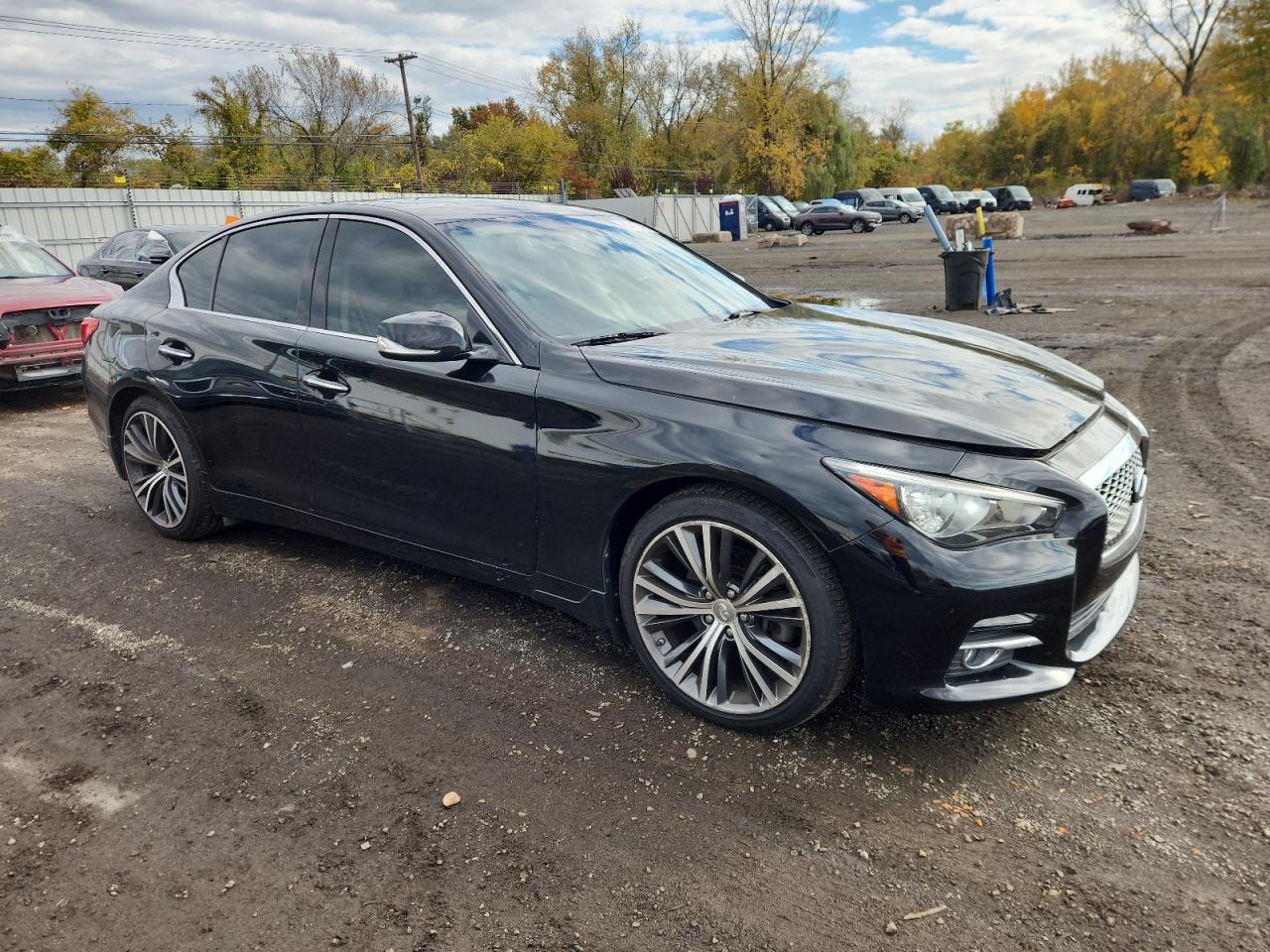 INFINITI Q50 PREMIUM