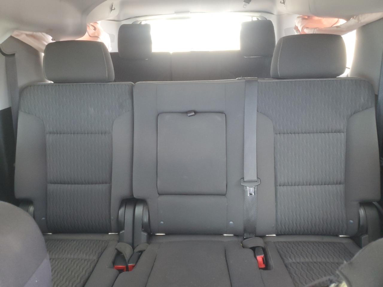 CHEVROLET SUBURBAN C1500 LS