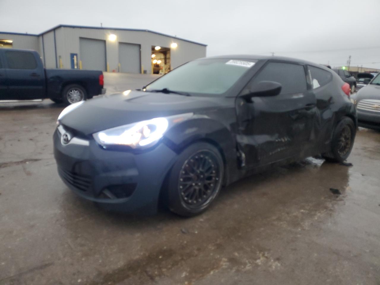 HYUNDAI VELOSTER