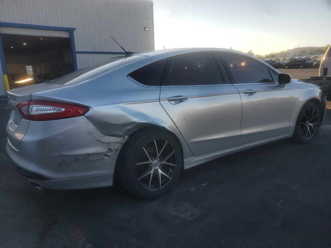 FORD FUSION SE