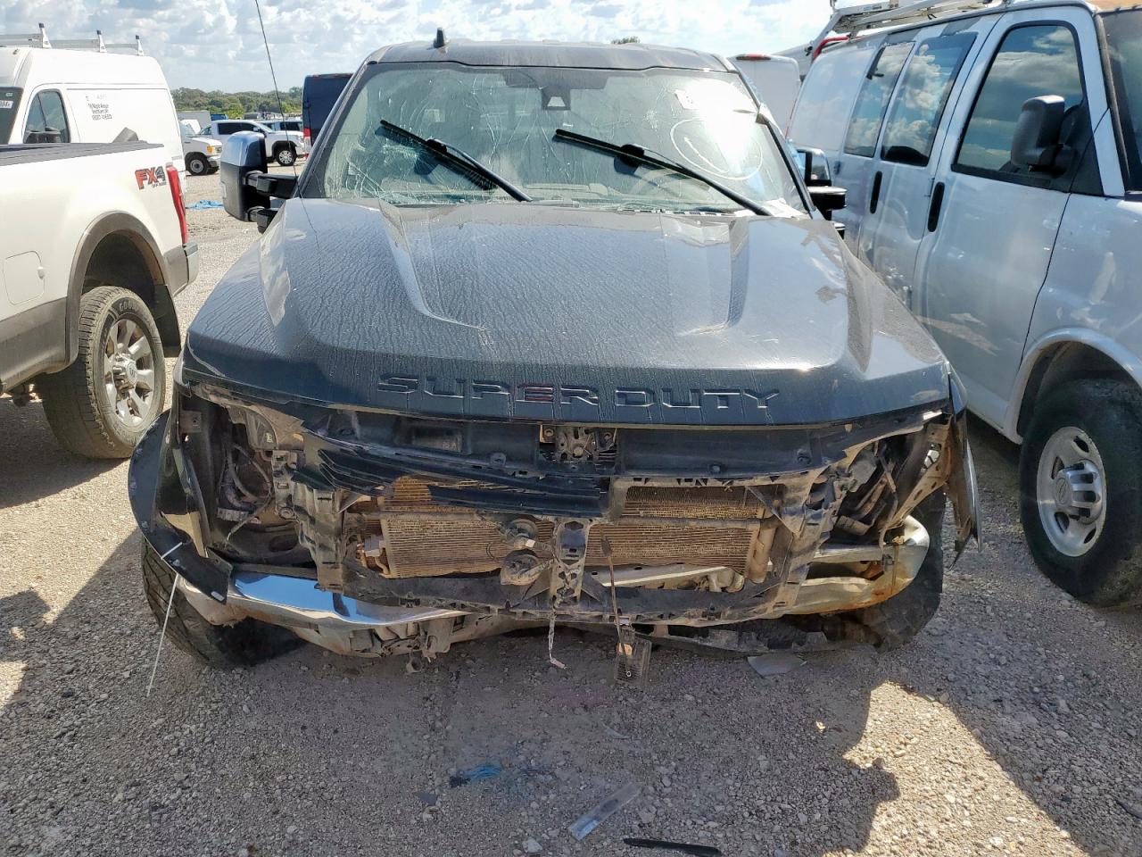 FORD F-250 SUPER DUTY