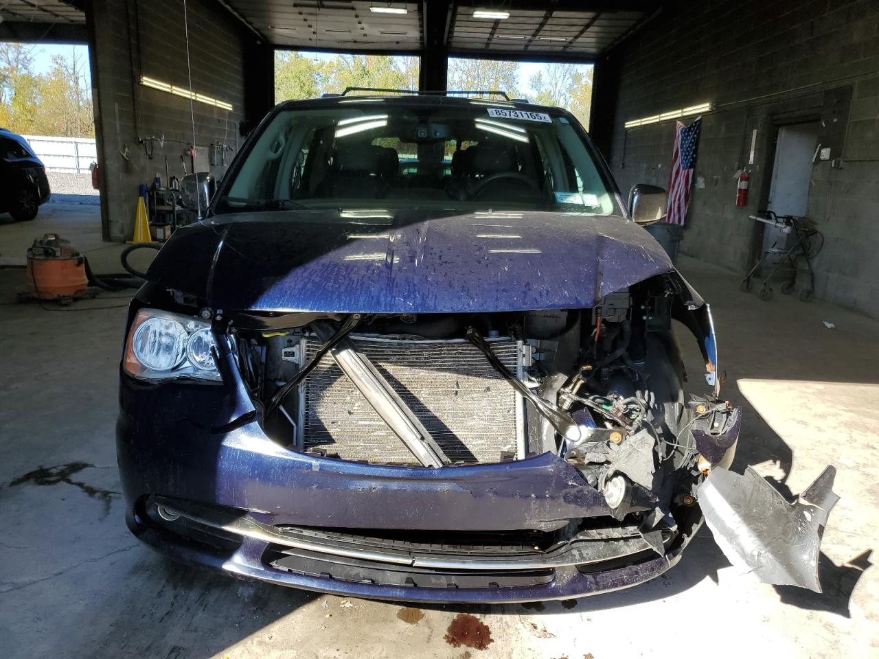 CHRYSLER TOWN & COUNTRY TOURING L